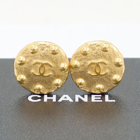 CHANEL CC Logos Round Studs Clip-On Earrings Gold Tone 97A Auth w/Box f11419 - Picture 1 of 16